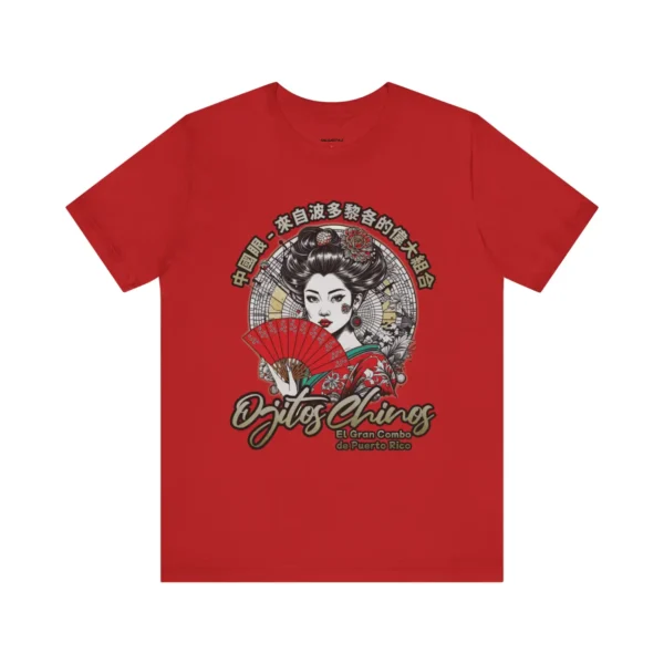 Tshirt rojo de mujer china tradicional, con el texto, en español y mandarín, Ojos Chinos El Gran Combo de Puerto Rico.